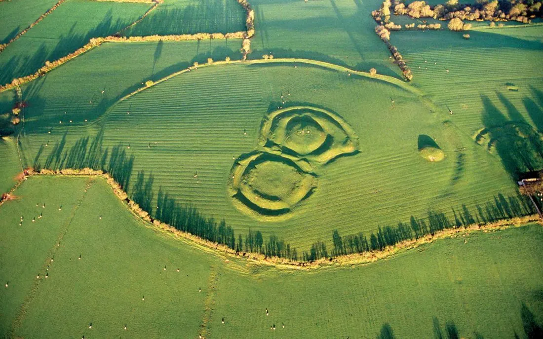Hill of Tara — Mound of the Hostages, Dublin