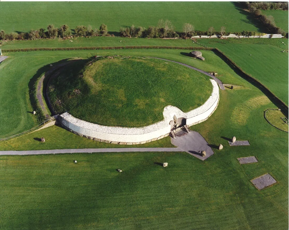 Newgrange (Brú na Bóinne Visitor Centre), Dublin