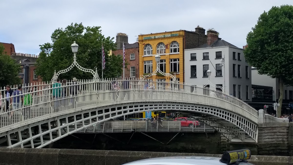 Ha'penny Bridge, Dublin