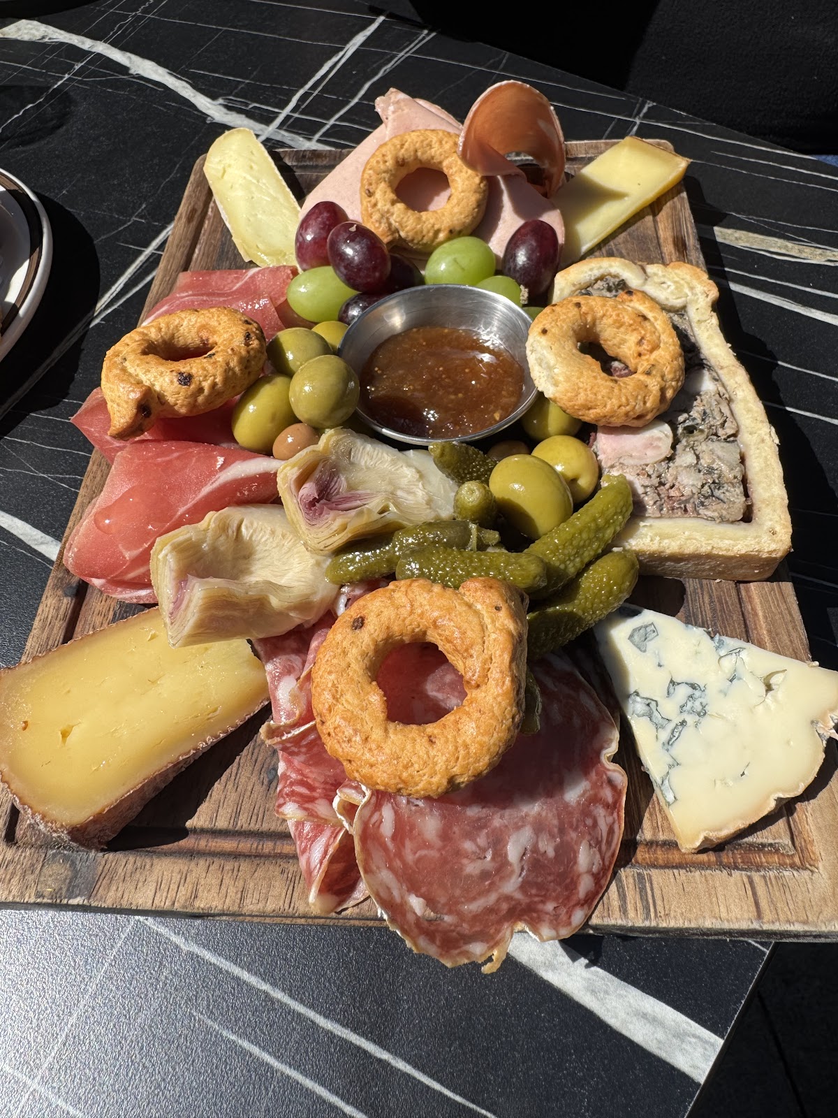 Piglet Wine Bar — photo 3